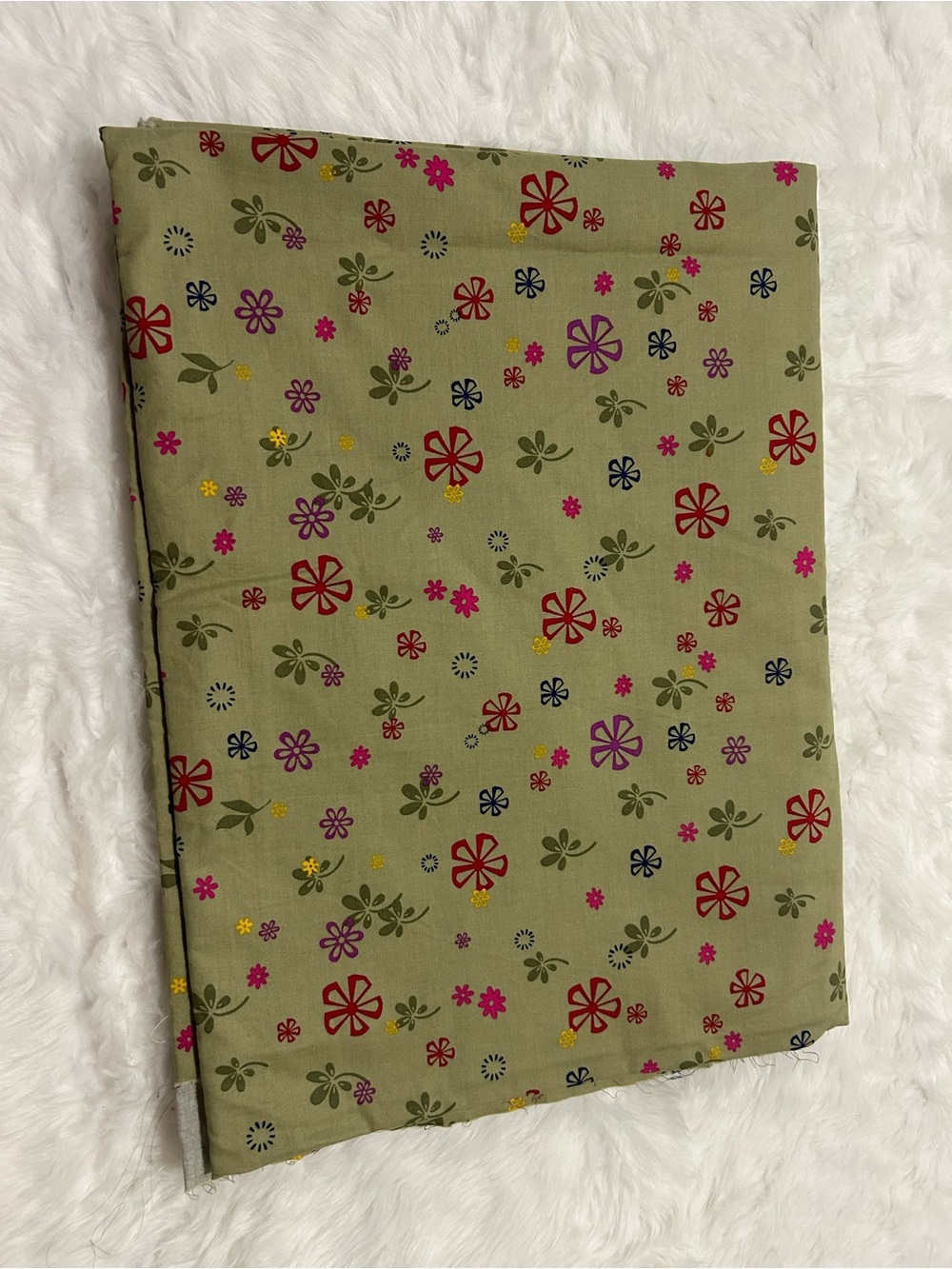 4 Yards Landau "Pattern Ivy Spice" Cotton Fabric - Retro 70s Floral Vibe